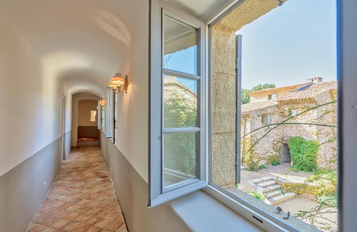 Jouques House | Unforgettable Stays at The Puybernier Domain with Scenic Views