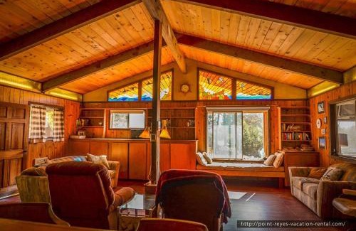 Point Reyes Station House | The Quail's Nest Retreat