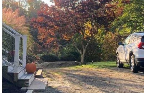 Gloucester House | Discover The Quarry: Spa Retreat with Breakfast & Hot Tub