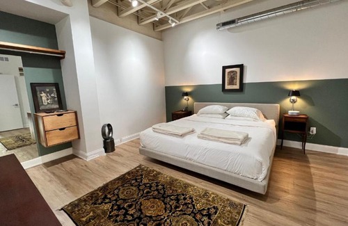 Grafton Apartment | Guest Rated 10/10: The Quarters Suite with Family & Pet Perks