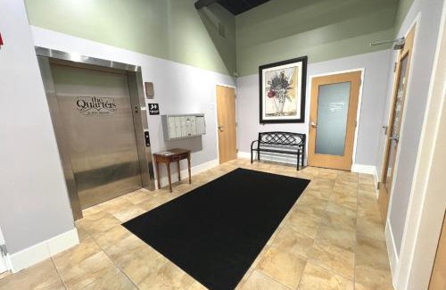 Grafton Apartment | Guest Rated 10/10: The Quarters Suite with Family & Pet Perks