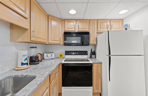 North Ocean City House | Experience Breathtaking Ocean Views at The Quay 2005