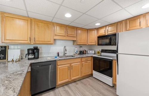 North Ocean City House | Experience Breathtaking Ocean Views at The Quay 2005
