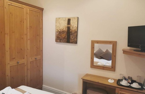 Todmorden Hotel | Family-Friendly Stay at The Queens Hotel with Great Reviews