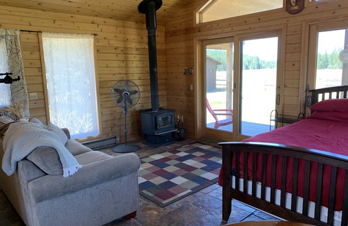 Whitefish Cabin | Tranquil Cabin Retreat Surrounded by Nature Near Glacier Park