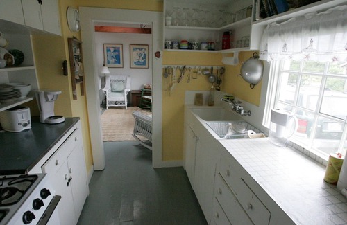 Pocomo Cottage | Unforgettable Traditional Nantucket Vacation with Ocean View
