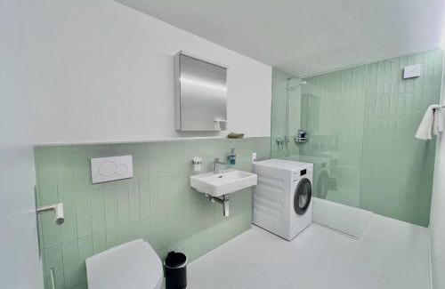 Kestenholz Apartment | Guest Rated 10/10: The R Apartment Roggen with Parking