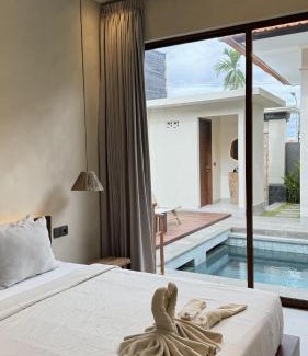 Cemagi Villa | Discover The R Villa Talang: Beachfront Bliss at Sunset