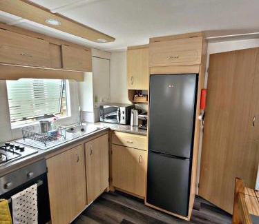 Girvan Apartment | Cozy Rabbit Hill Holiday Home: Pet Friendly & Family Fun