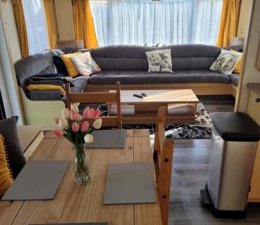 Girvan Apartment | Cozy Rabbit Hill Holiday Home: Pet Friendly & Family Fun