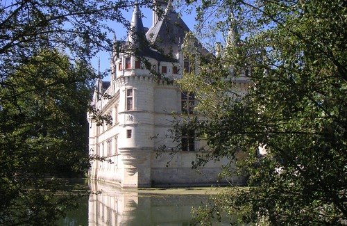 Villandry Cabin | Relaxing Retreat at The Racaudière Cabins with Pool Access