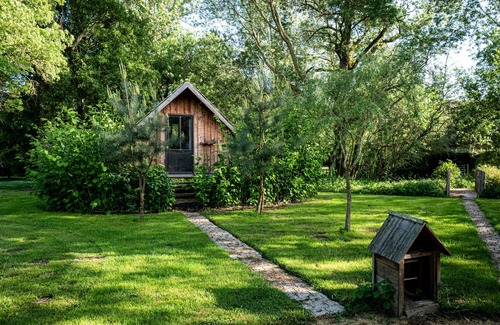 Villandry Cabin | Relaxing Retreat at The Racaudière Cabins with Pool Access