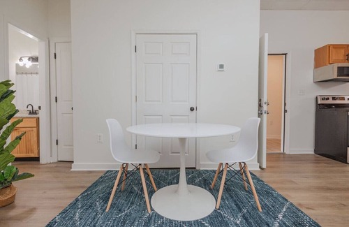 Martinsburg Apartment | The Radiant Residence