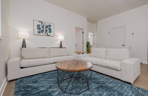 Martinsburg Apartment | The Radiant Residence