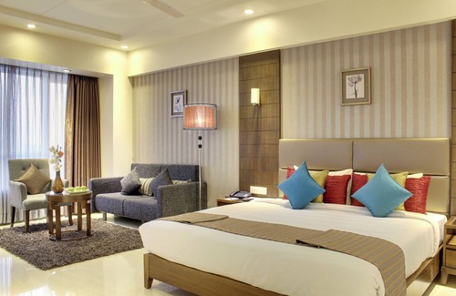 Dahej Hotel | Discover The Radiant Swan: Poolside Bliss Awaits You