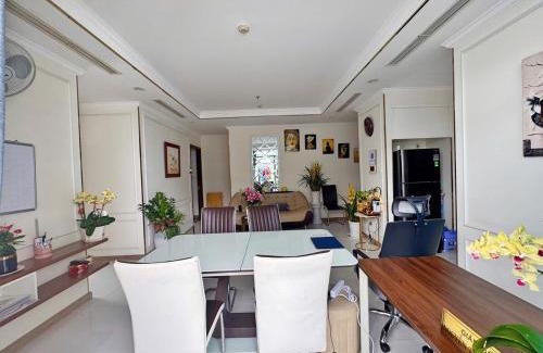 Hang Xanh Apartment | The Radisson Landmark - Vinhomes Central Park