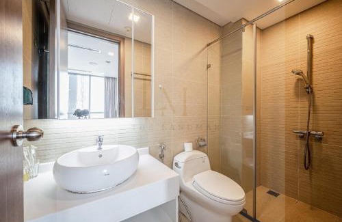 Hang Xanh Apartment | The Radisson Landmark - Vinhomes Central Park