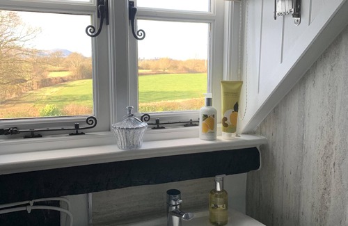 Upton upon Severn Bed & Breakfast | Discover The Rag House: Guest Rated 10/10 with Breakfast