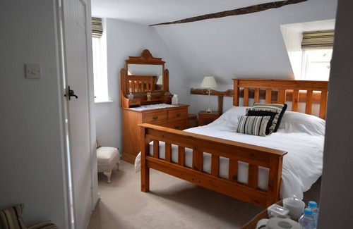 Upton upon Severn Bed & Breakfast | Discover The Rag House: Guest Rated 10/10 with Breakfast