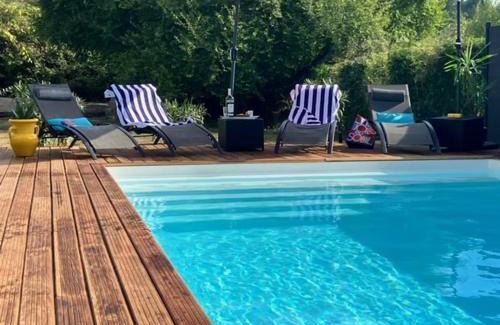 Montazels House | Relaxing Retreat at The Railway Cottage in Montazels