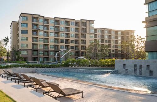 Cha-am Apartment | Inviting Ocean View Retreat at The Rain Cha-am Huahin