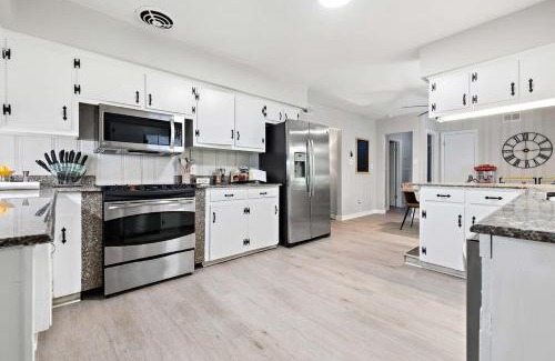 Mobile House | Family-Friendly Retreat: The Ranch with Yard & Patio