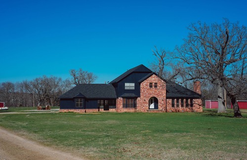 Daisy House | Perfect Retreat at The Ranch: Ideal for Families & Groups