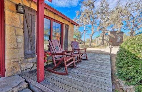 Wimberley Apartment | Relax at The Ranch at Wimberley - Caretaker's Cottage