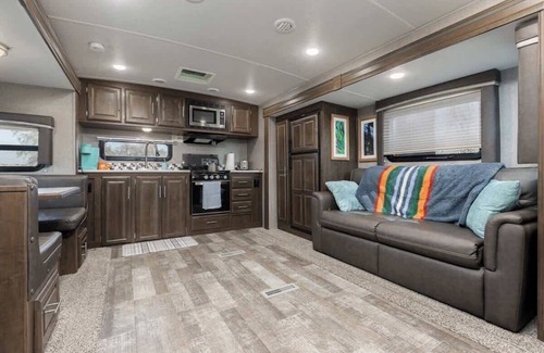 Visalia House | Unique Glamping Getaway in New RV with Family Amenities