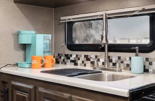Visalia House | Unique Glamping Getaway in New RV with Family Amenities