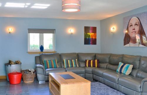 Dunoon House | Relax at The Ranch: 4-Star Retreat with Pet-Friendly Amenities