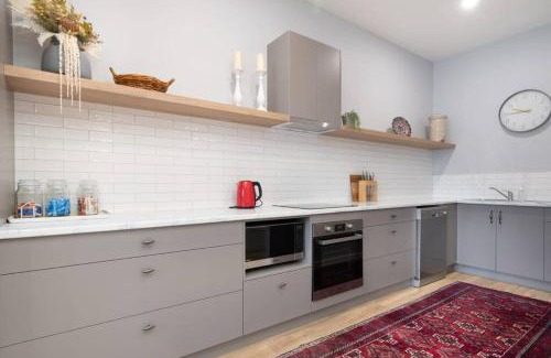 Launceston CBD Apartment | Welcome to The Ranch: Family-Friendly Stay in Launceston