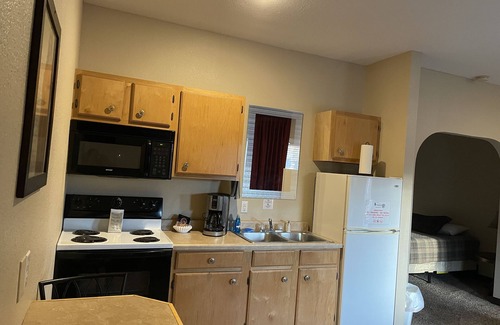 Tool Hotel | Inviting The Ranch Suites: Family-Friendly with Breakfast Included