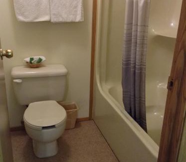 Valleyview Hotel | Comfortable Retreat at The Ranchland Inn in Kamloops