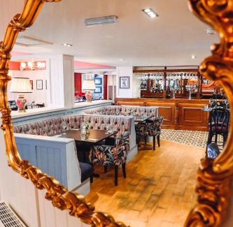 Claines Hotel | The Raven