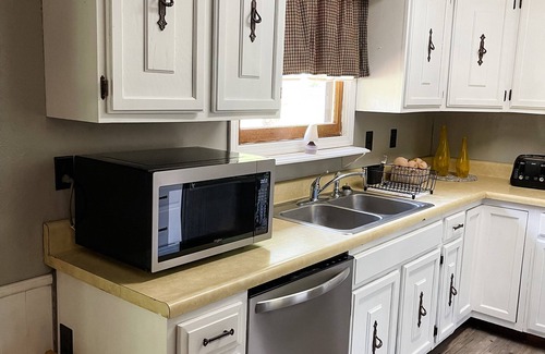 Webster Springs House | Experience The Raven Retreat: River Views & Pet Friendly!