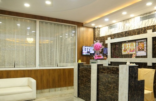 Bhiwadi Apartment | Relax at The Ravindram: Family-Friendly with Spa & Dining