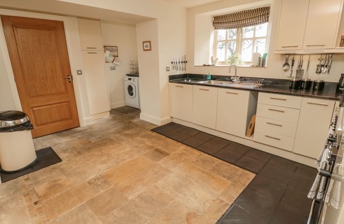 Morpeth Cottage | Family-Friendly Stay at The Red Barn with Open Fire