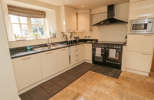 Morpeth Cottage | Family-Friendly Stay at The Red Barn with Open Fire