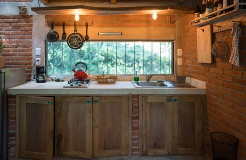 Santa Catarina Cabin | Relax at The Red Cabin Surrounded by Tepoztlán's Nature