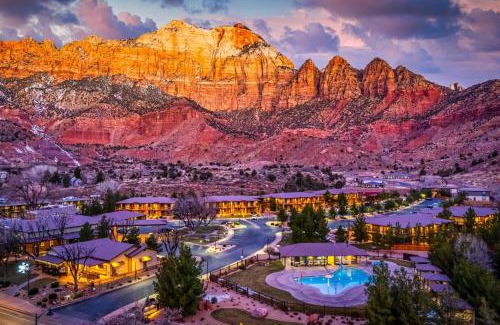 Zion National Park South Entrance Hotel | Explore The Lodge at Zion Country: Oceanfront Getaway