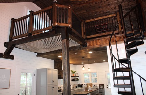 Williamson Cottage | Idyllic Red Dog Cottage in the Woods with Hot Tub