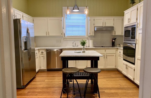 Seville Historic District House | Explore Downtown Pensacola from The RED DOOR Hotel!