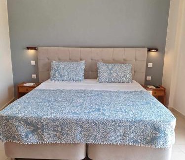 Dassia House | Pet-Friendly Getaway at The Red Dragon with Ocean Views