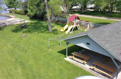 Conneaut Lake Apartment | Family-Friendly Getaway at The Red Haven, Conneaut Lake