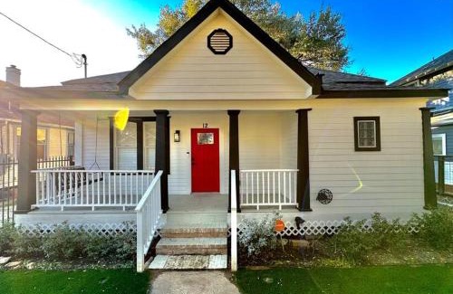 Greater East End House | Discover Little Red Door Home in Vibrant EaDo HTX