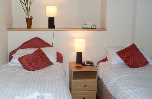 Boston Bed & Breakfast | Guest Favorite: The Red Lion with Family-Friendly Amenities