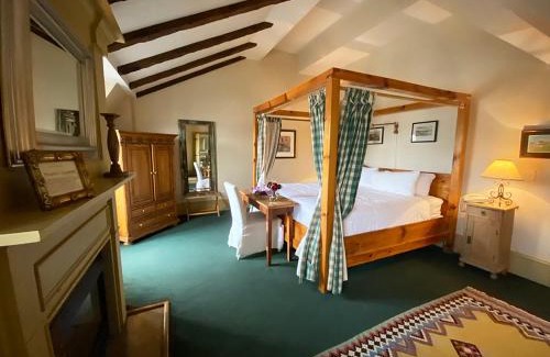 Cohasset Hotel | Discover The Red Lion Inn: Oceanfront Escape with Pool