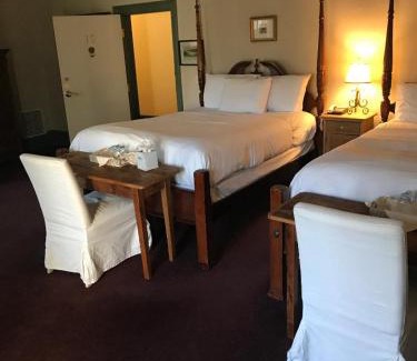 Cohasset Hotel | Discover The Red Lion Inn: Oceanfront Escape with Pool