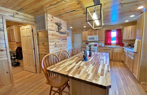 St Ignace House | Experience The Red Pine: Pet-Friendly Retreat in St. Ignace